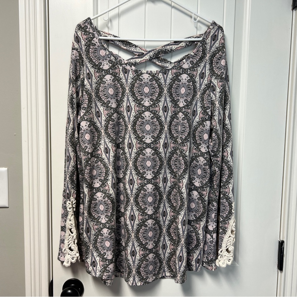 Maurice’s Long Sleeve Top